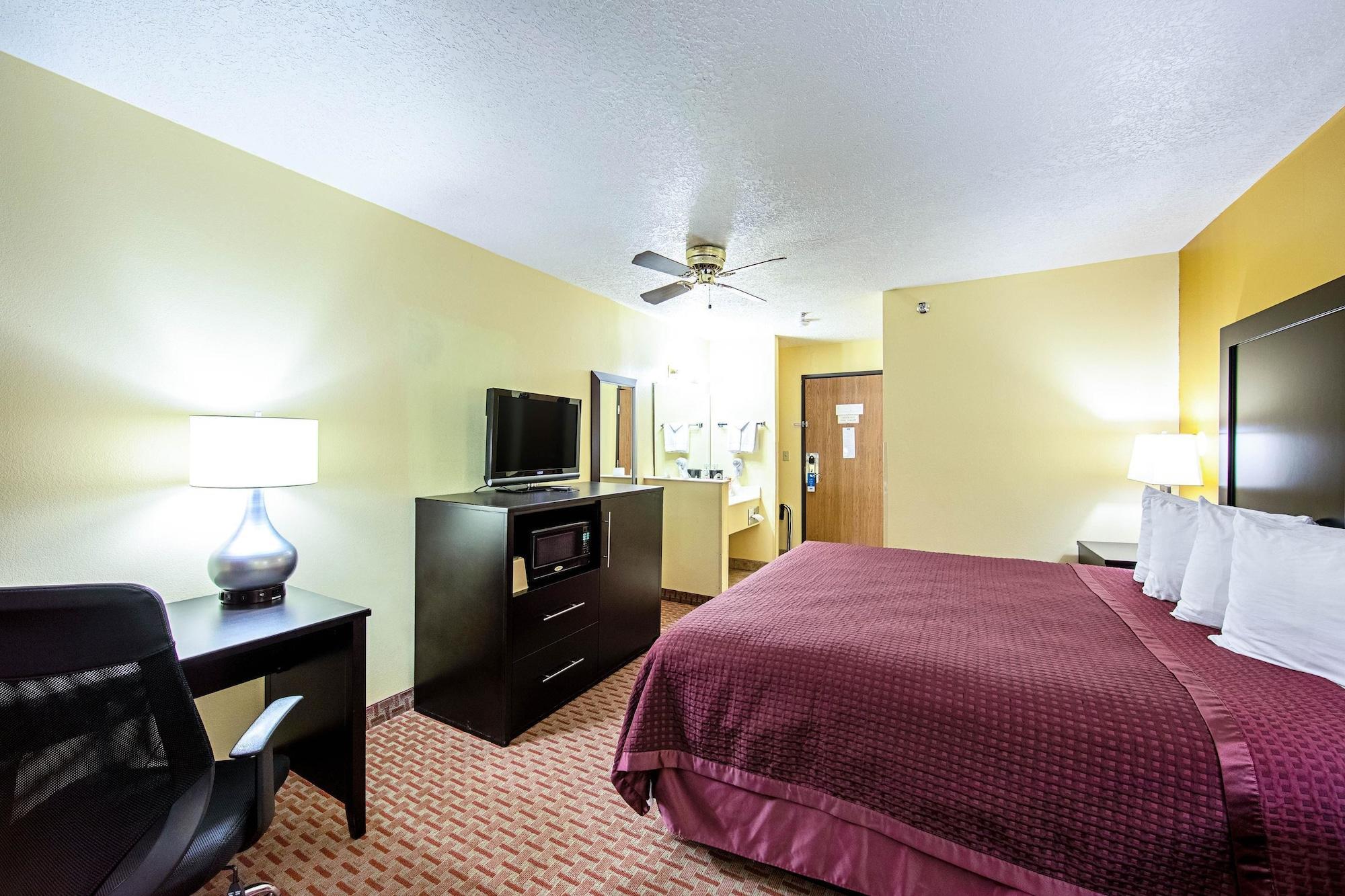 Rodeway Inn & Suites Монтічелло Екстер'єр фото