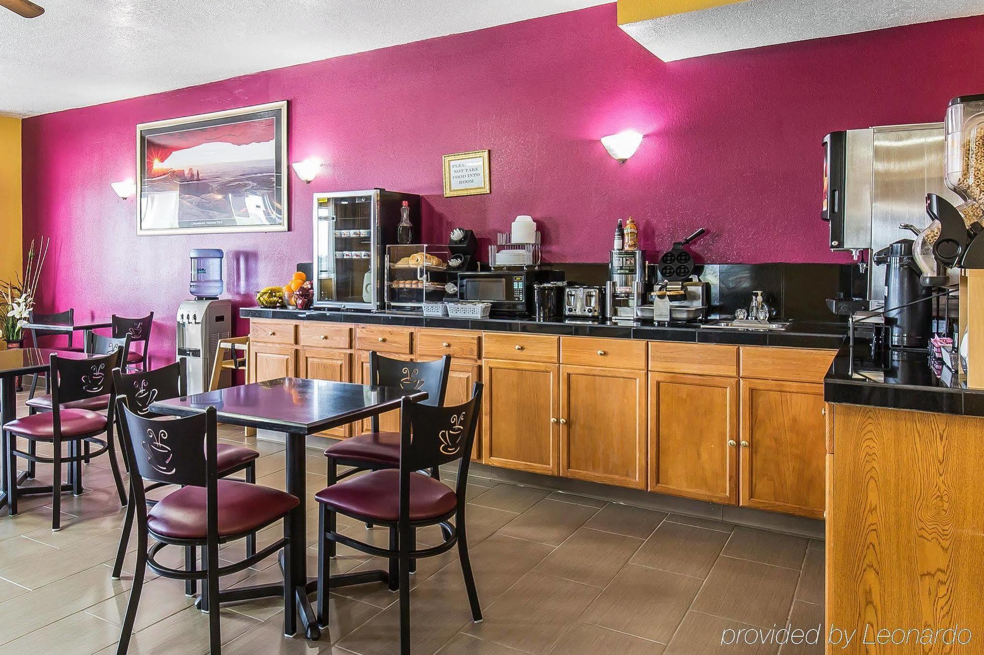 Rodeway Inn & Suites Монтічелло Екстер'єр фото