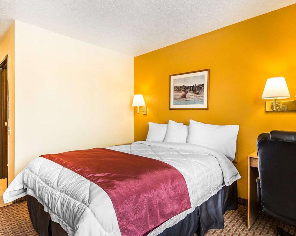 Rodeway Inn & Suites Монтічелло Номер фото