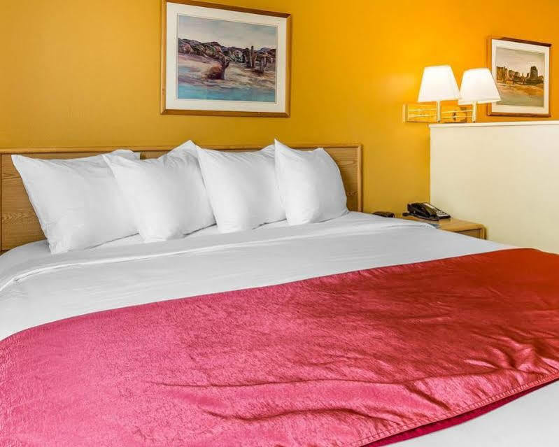 Rodeway Inn & Suites Монтічелло Екстер'єр фото